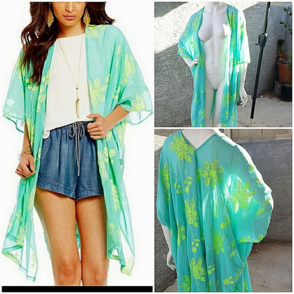 Gianni‎ Bini Embroidered Kat Kimono - Picture 1 of 3